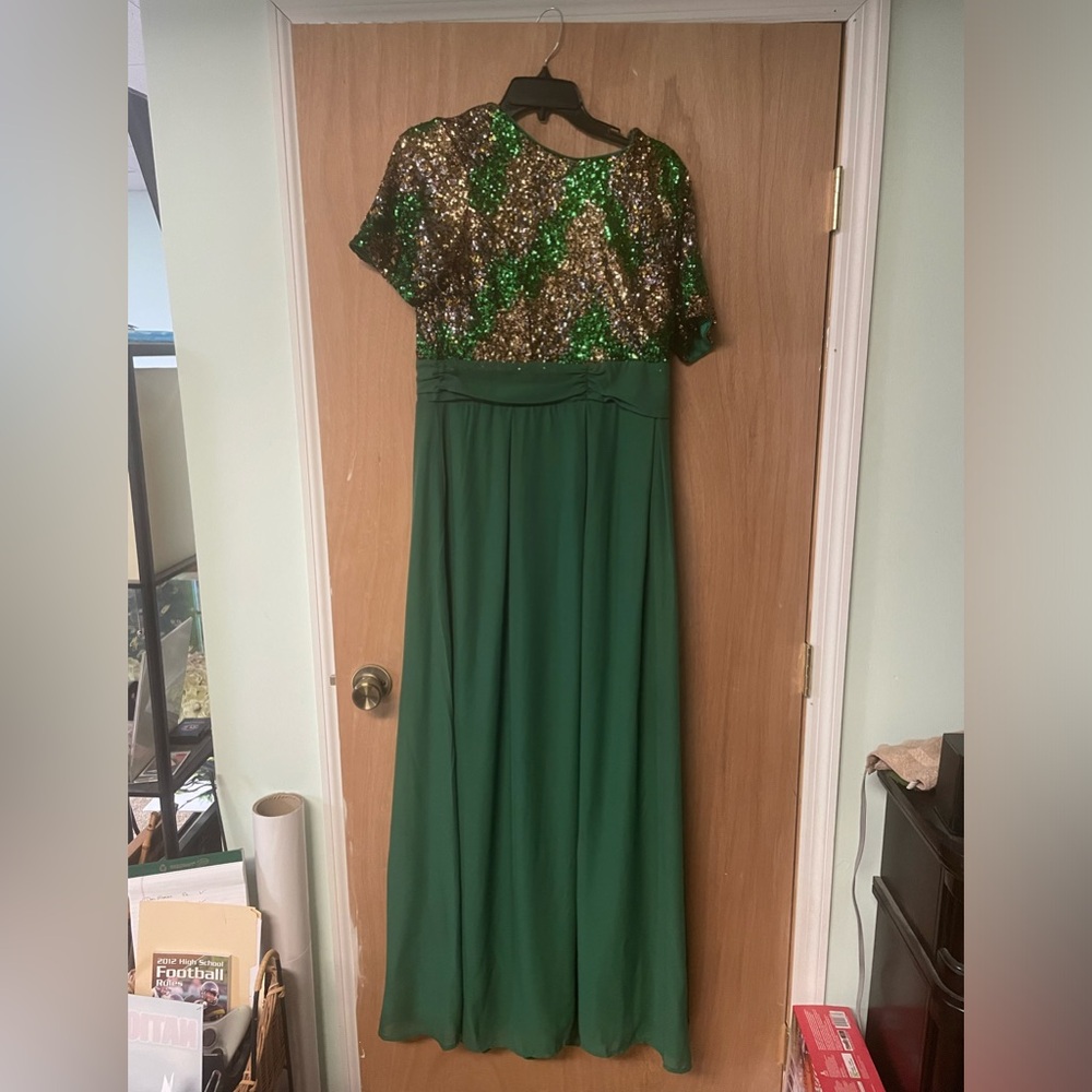 SHEIN size XL green gown